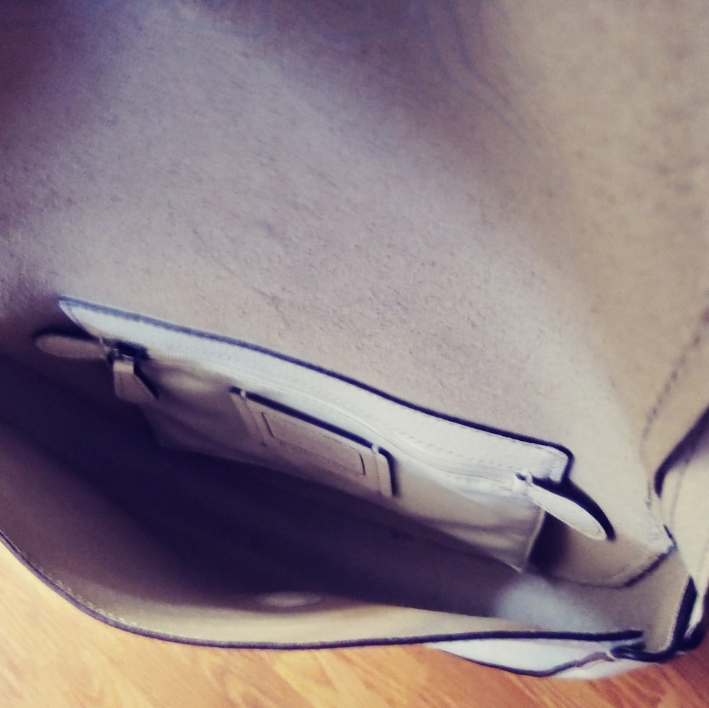 Purse - Picture 4 of 4